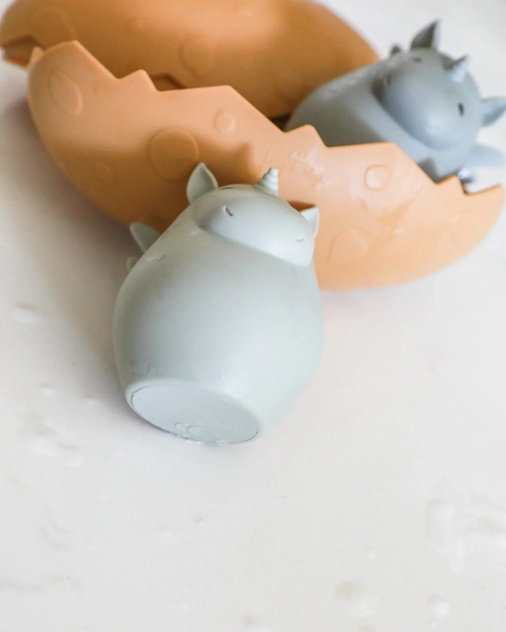 * Konges Sløjd Silicone Badspeeltjes Dino Egg | Almond Mix - Image 5