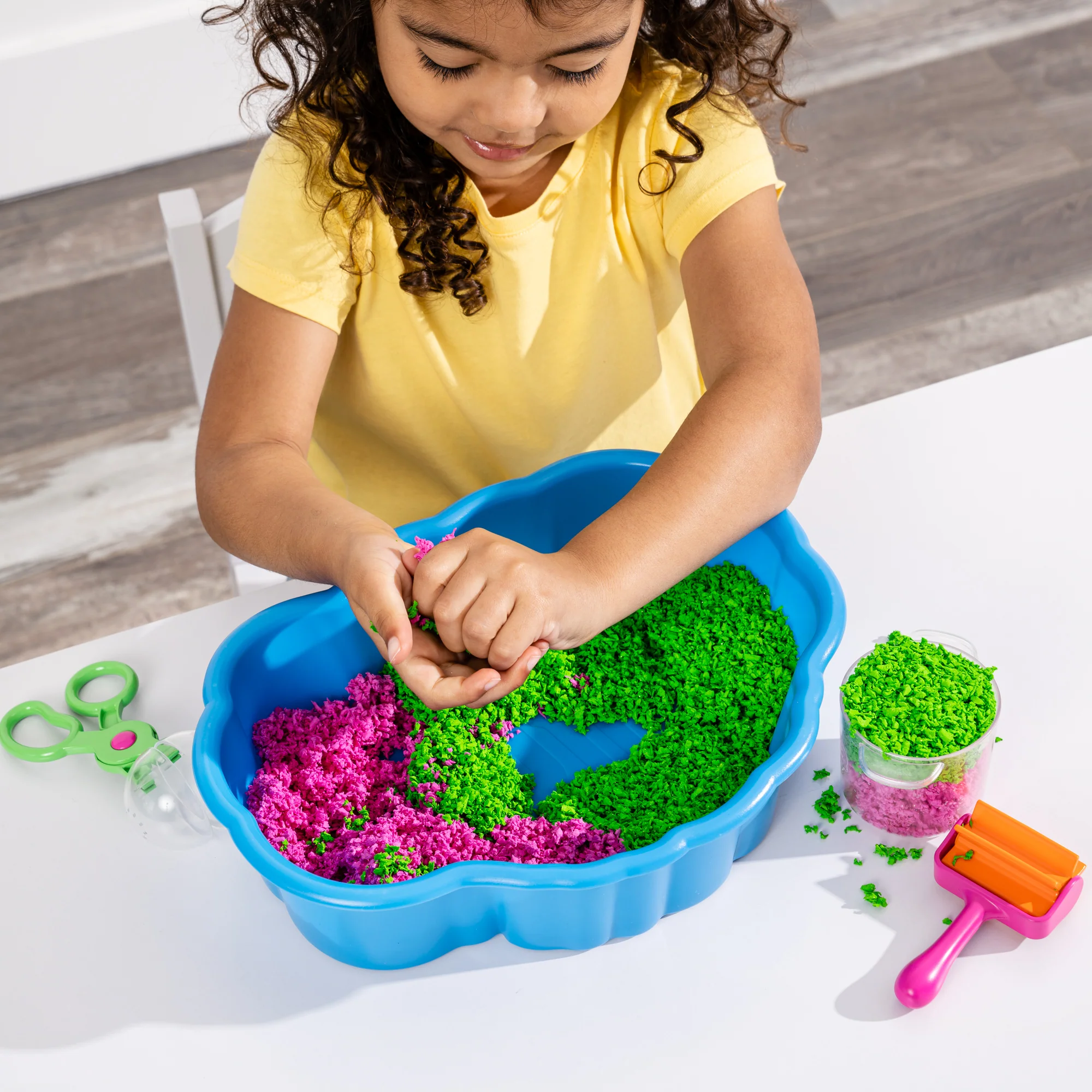 Learning Resources Playfoam Pluffle™ Sensory Station - Image 3