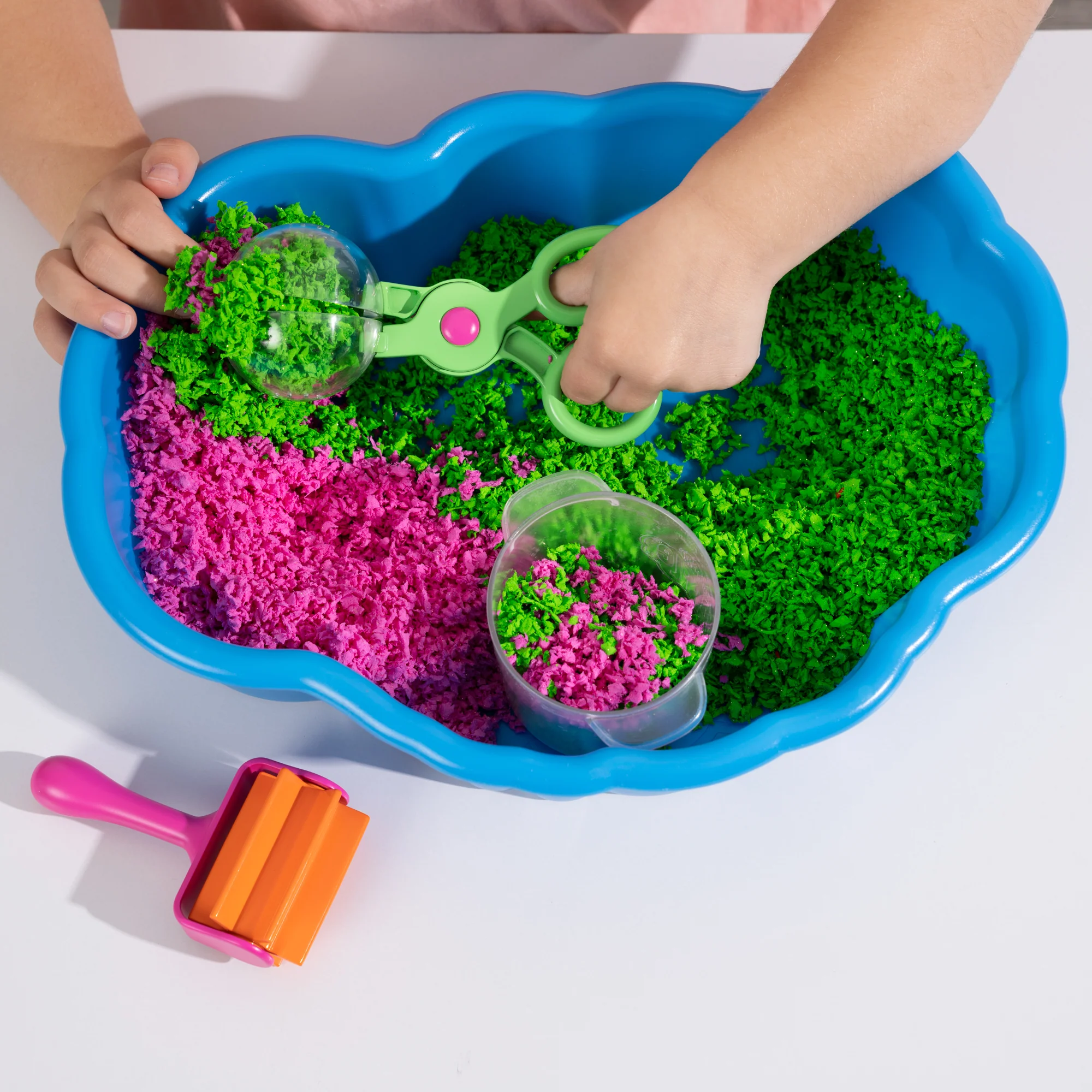 Learning Resources Playfoam Pluffle™ Sensory Station - Image 6