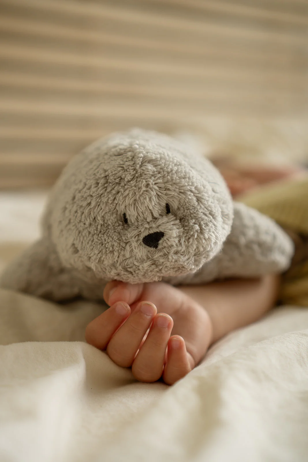 Moonie 2.0 - Knuffel Hartslag en Licht | Humming Zeehondje Seal Gray - Image 2