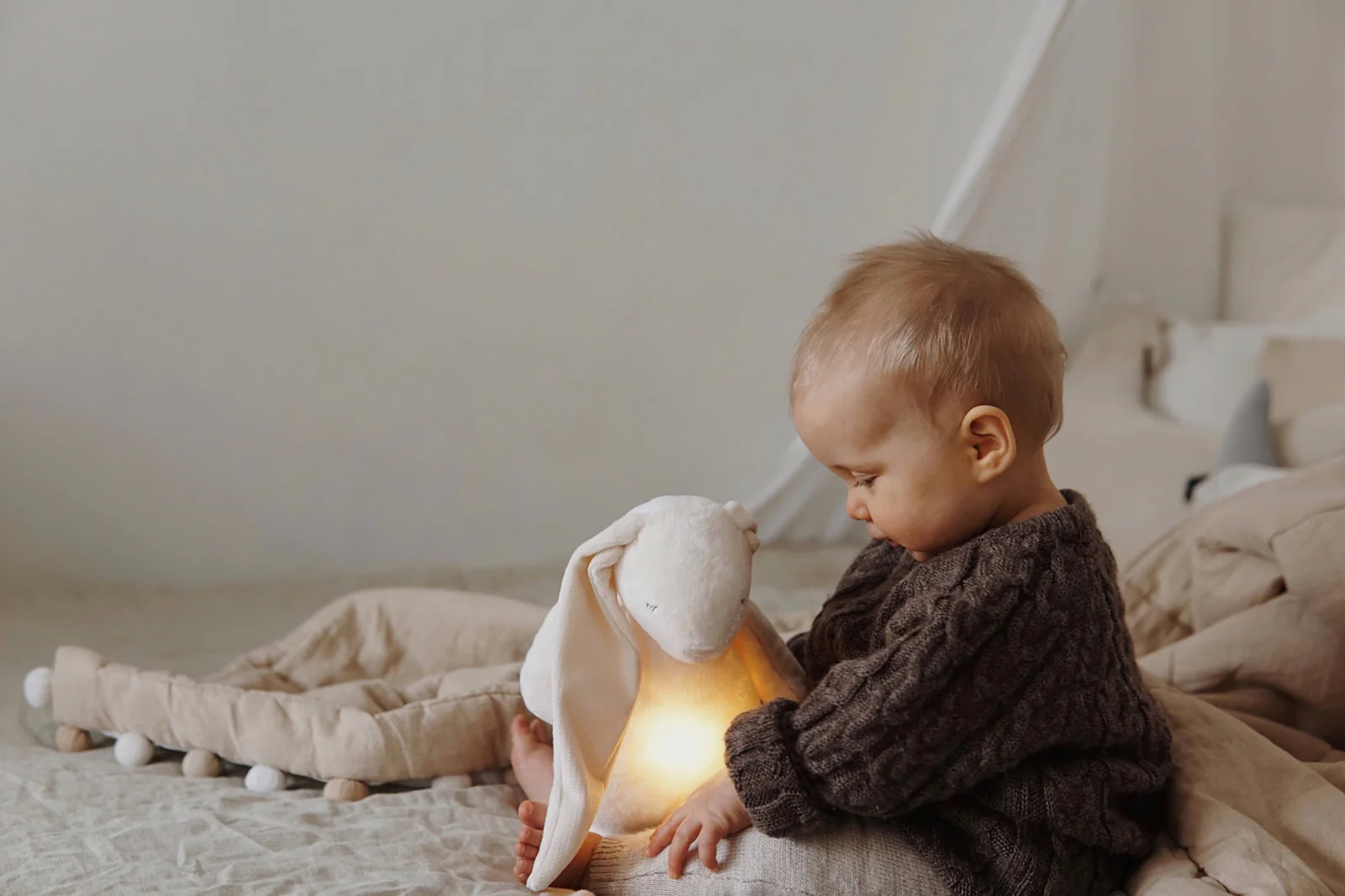 Moonie 2.0 upgrade - Knuffel Hartslag en Licht | Humming Friend Cream - Polyester - Image 7