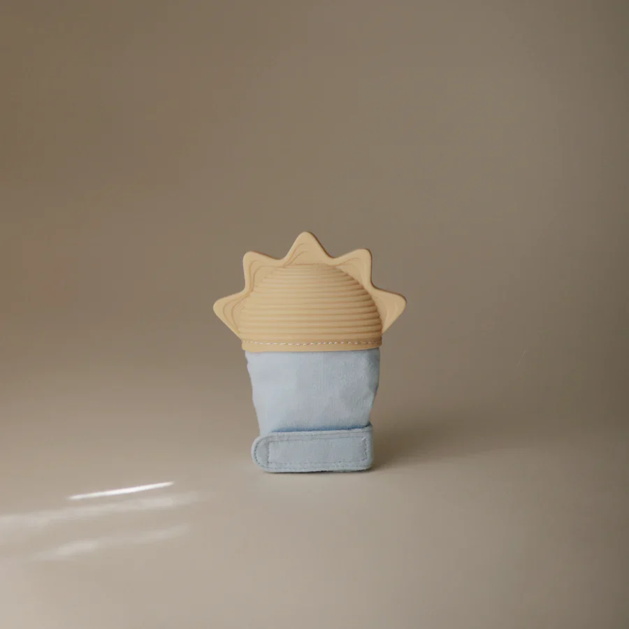 Mushie Bijtspeeltje Handschoentje | Sun - Image 2