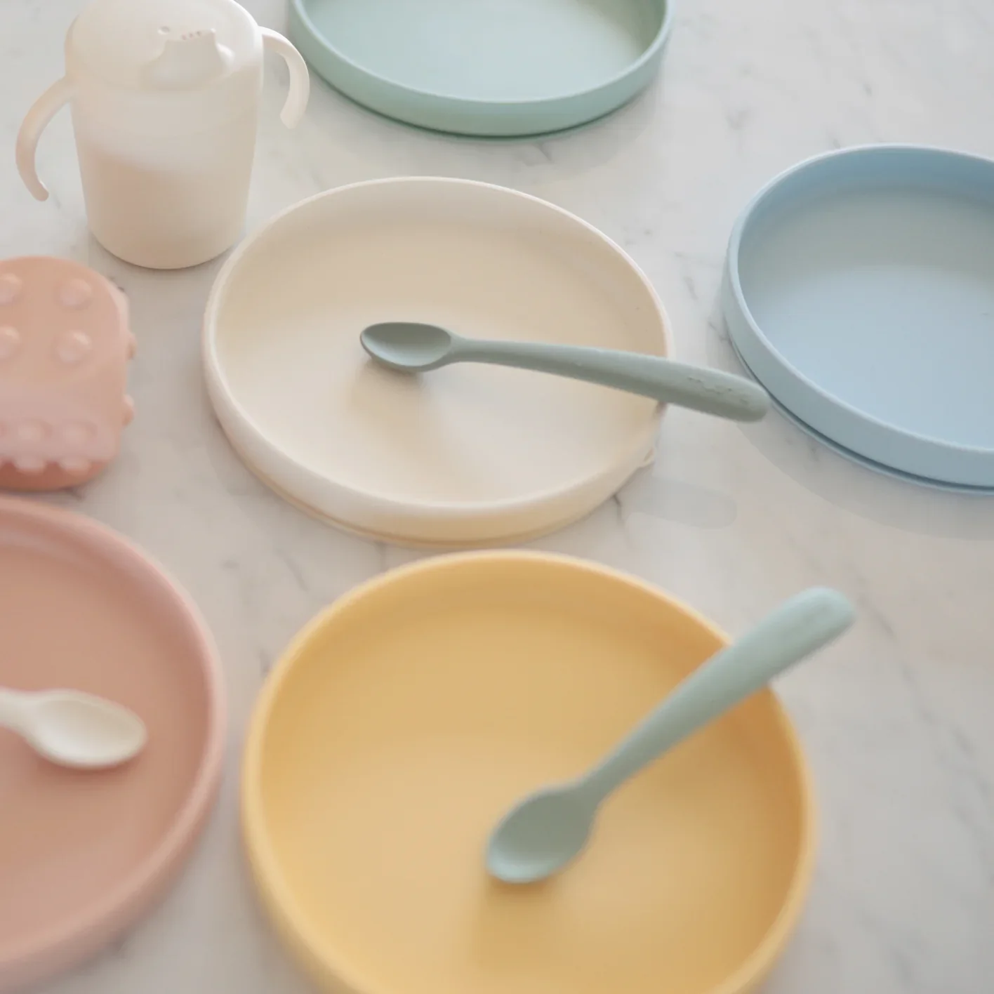 Mushie Silicone Bord Rond Met Zuignap | Powder Blue - Image 2