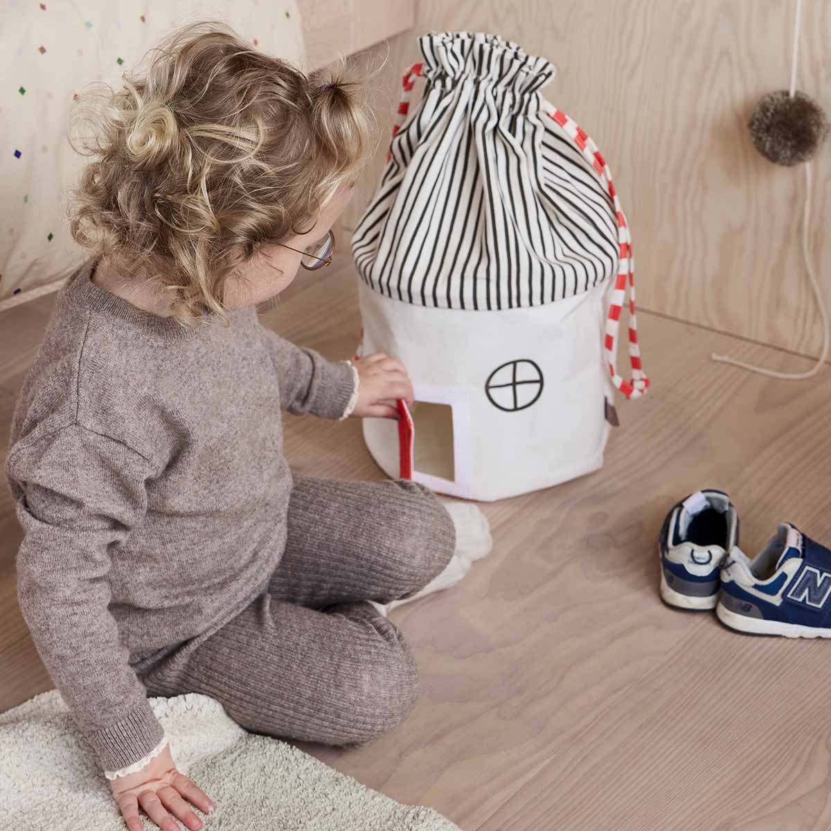 * OYOY Koya Laundry/Opbergmand Small | Cherry Red - Image 2