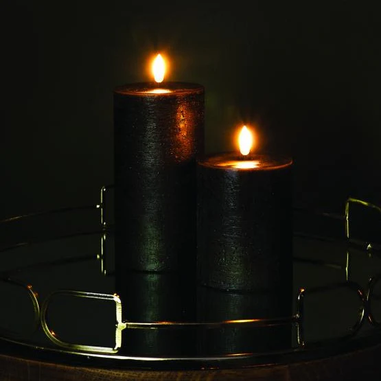 Uyuni LED Kaars Pillar Melted Candle 7,8x20 cm | Forest Black Rustic - Image 2